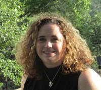 Author Kelly Elliott headshot 2.14.16