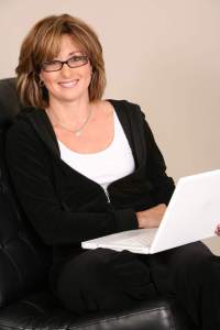 Author Carly Phillips headshot 5.2.16