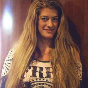 chelle-bliss-headshot-1-12-17