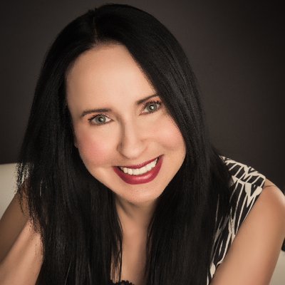 Lisa Renee Jones headshot 7.13.17